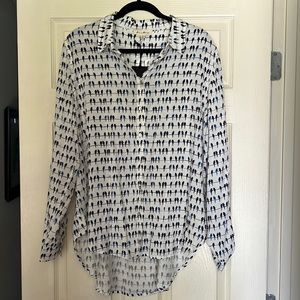 JANE AND DELANCEY
Jane and Delancey Women's
Button Shirt…Size XL